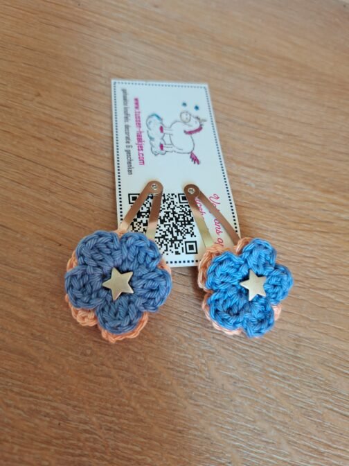 Haarspeldjes met gehaakt detail - roze-blauw-zilver